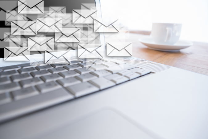 Comparativa de dos herramientoas de email marketing